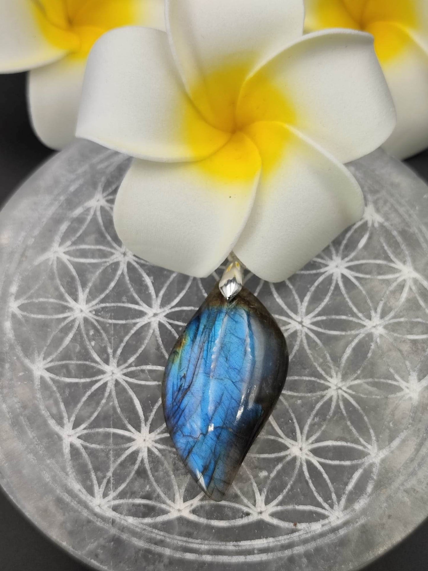 Pendentif Labradorite nuance bleue 2